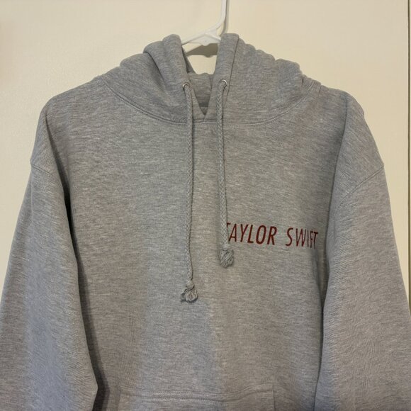 Taylor Swift Official Merch Red Taylors Version Graphic Hoodie Sweatshirt M Gray - Picture 3 of 11